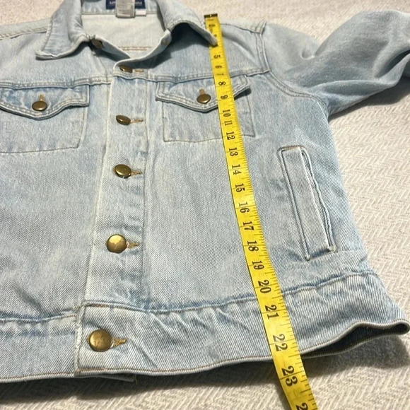 American Apparel Light Wash Jean Jacket. Light  Denim Jacket. Size XS - Picture 7 of 9
